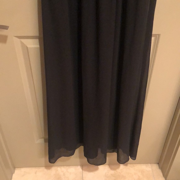 Beautiful maxi SLNY formal dress with beaded belt - Picture 4 of 4